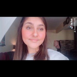 Meet your Posher, Baylee